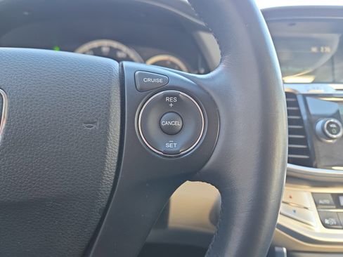 Used 2015 Honda Accord EX-L image 19