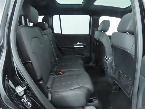 Certified 2025 Mercedes-Benz GLB 250 4MATIC image 22