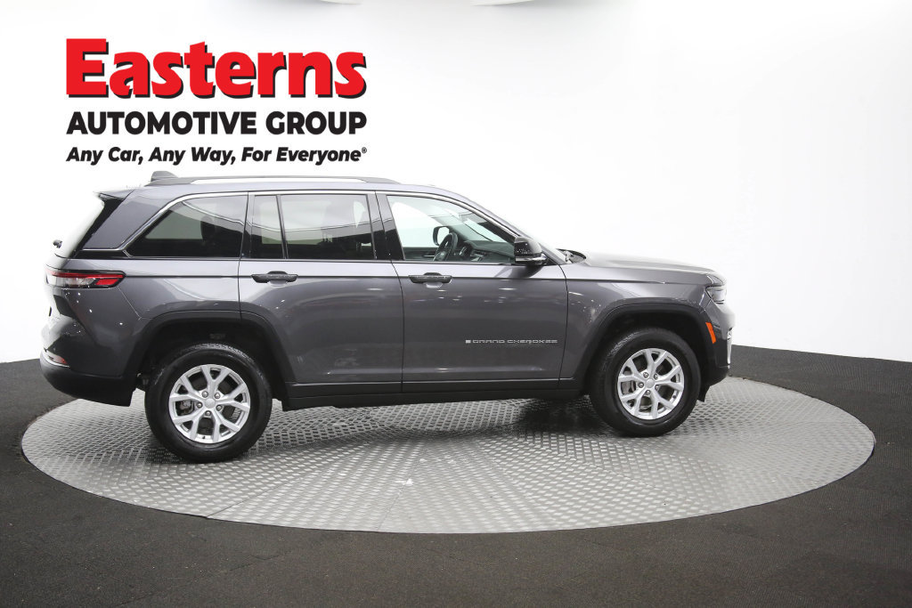 Used 2023 Jeep Grand Cherokee Limited AWD/4WD image 48
