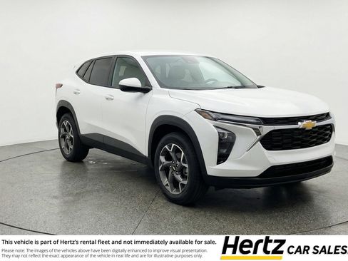 Used 2025 Chevrolet Trax LT w/ LT Convenience Package image 1