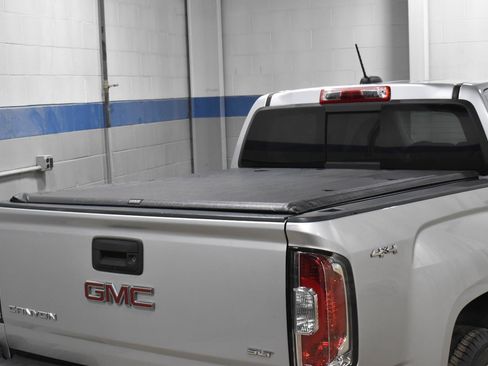 Used 2016 GMC Canyon SLT image 20
