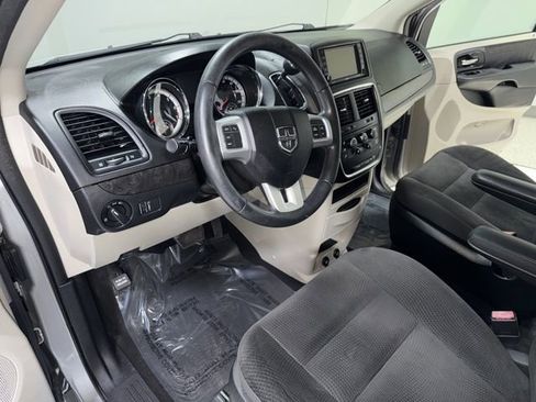 Used 2017 Dodge Grand Caravan SE w/ Power Window Group FWD image 12