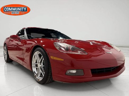 Used 2005 Chevrolet Corvette Coupe w/ Preferred Equipment Group RWD image 16