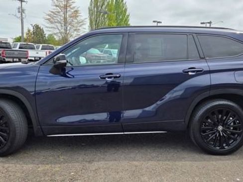 Used 2024 Toyota Highlander XSE AWD/4WD image 8