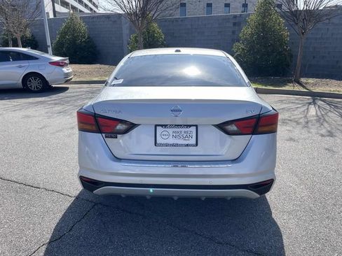 Certified 2022 Nissan Altima 2.5 SV image 5