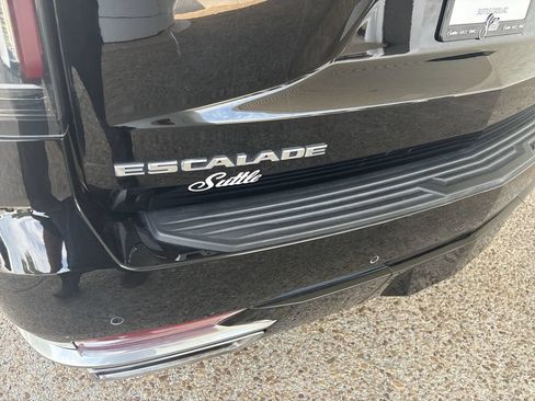 Certified 2021 Cadillac Escalade Premium Luxury w/ Performance Package AWD/4WD image 33
