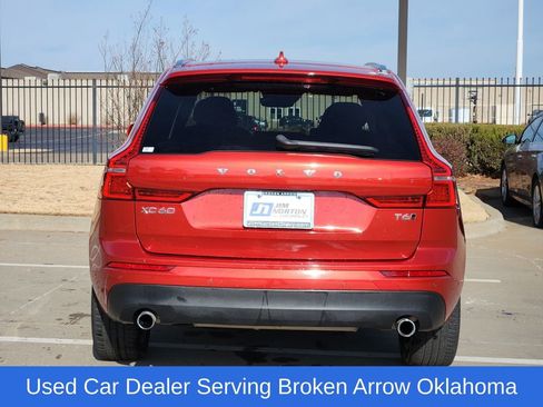 Used 2018 Volvo XC60 T6 Momentum w/ Advanced Package image 6