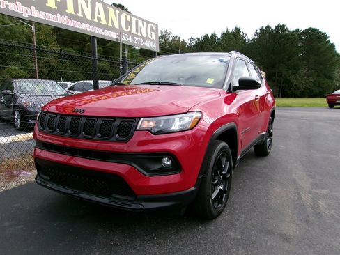 Used 2023 Jeep Compass Latitude w/ Sun and Sound Group image 3