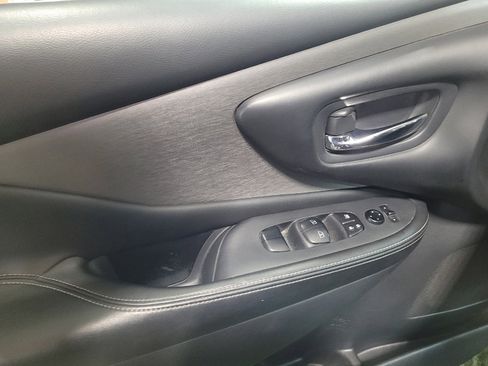Used 2020 Nissan Murano SV image 27