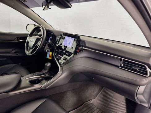 Used 2021 Toyota Camry SE FWD image 31