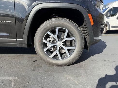 New 2025 Jeep Grand Cherokee L Limited w/ Luxury Tech Group II image 9