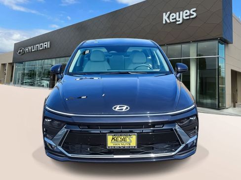 Certified 2025 Hyundai Sonata SE image 2