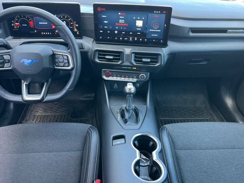 Used 2024 Ford Mustang Coupe image 4