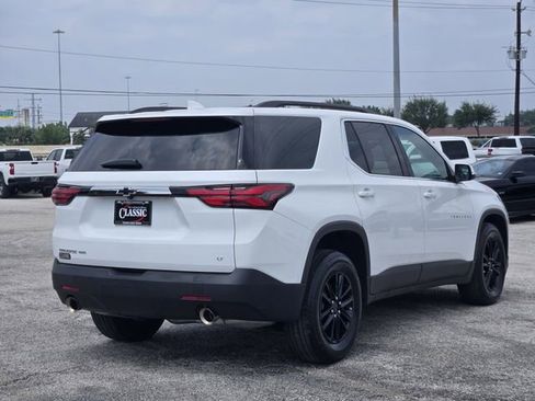 Used 2023 Chevrolet Traverse LT AWD/4WD image 7
