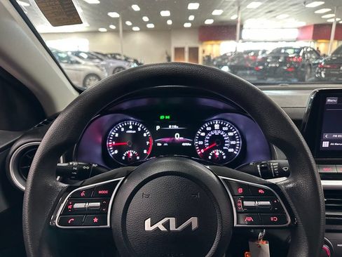 Used 2023 Kia Forte LXS w/ LXS Technology Package FWD image 18