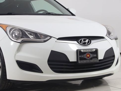 Used 2016 Hyundai Veloster w/ Option Group 02 image 31