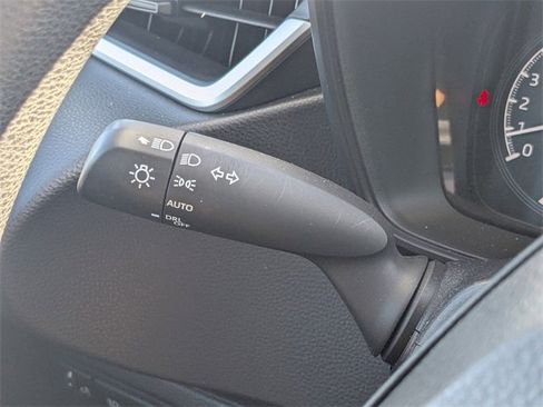 Used 2021 Toyota Corolla LE image 24