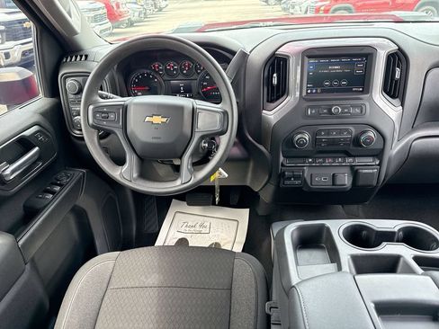 Used 2022 Chevrolet Silverado 2500 Custom w/ Custom Convenience Package AWD/4WD image 14