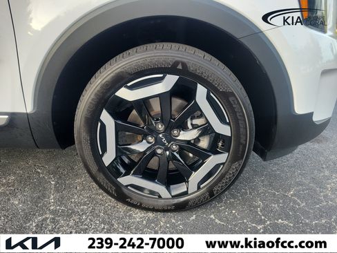 Certified 2025 Kia Telluride S FWD image 7