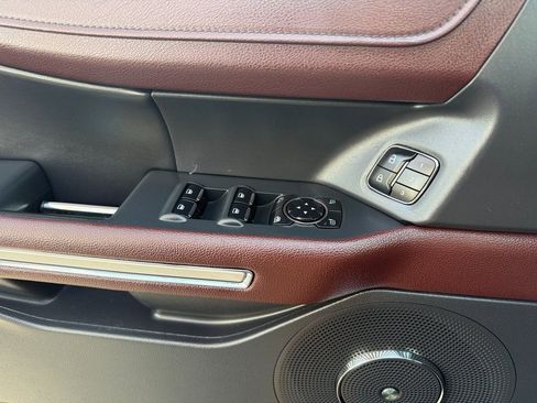 Used 2024 Ford Expedition Max Limited image 35