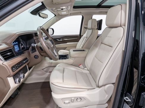 Used 2021 GMC Yukon Denali w/ Denali Premium Package image 15
