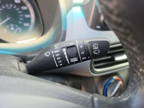 Used 2020 Hyundai Kona SEL FWD image 18