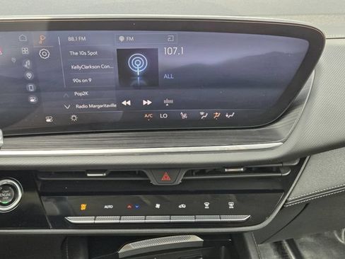 Used 2025 Buick Envision Preferred AWD/4WD image 17