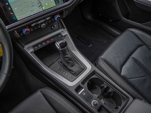 Certified 2022 Audi Q3 2.0T Premium Plus w/ Premium Plus Package image 16