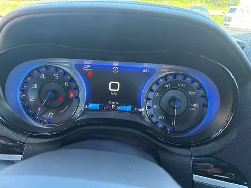 Used 2018 Chrysler 300 S w/ 300S Premium Group 2 AWD/4WD image 24