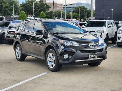 Used 2014 Toyota RAV4 XLE FWD image 3