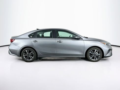 Used 2024 Kia Forte LXS FWD image 10