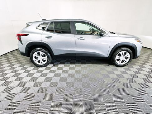 Used 2024 Chevrolet Trax LS w/ Driver Confidence Package image 2