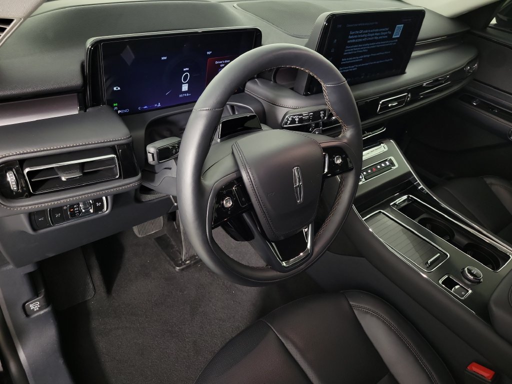 New 2026 Lincoln Aviator 2WD image 17