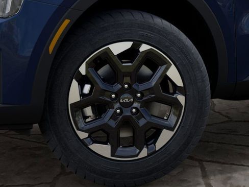 New 2025 Kia Sorento S image 9