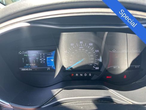 Used 2019 Ford Fusion SE FWD image 6