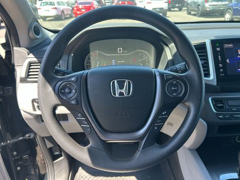 Used 2016 Honda Pilot EX image 17