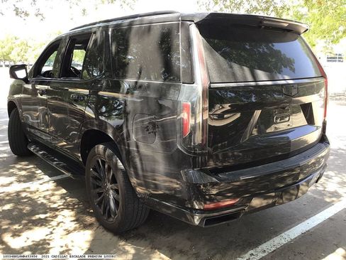 Used 2021 Cadillac Escalade Premium Luxury AWD/4WD image 6