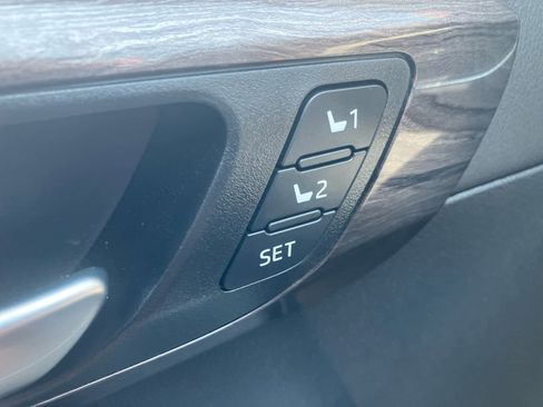 Certified 2026 Toyota Highlander Platinum AWD/4WD image 13
