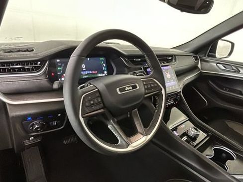Used 2024 Jeep Grand Cherokee Limited 4xe AWD/4WD image 13