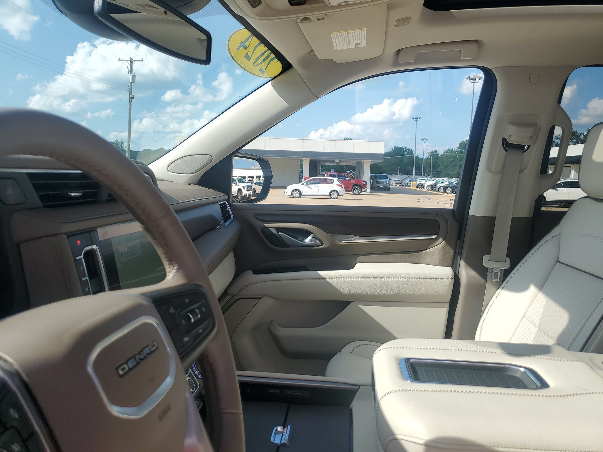 Used 2024 GMC Yukon Denali w/ Max Trailering Package AWD/4WD image 28