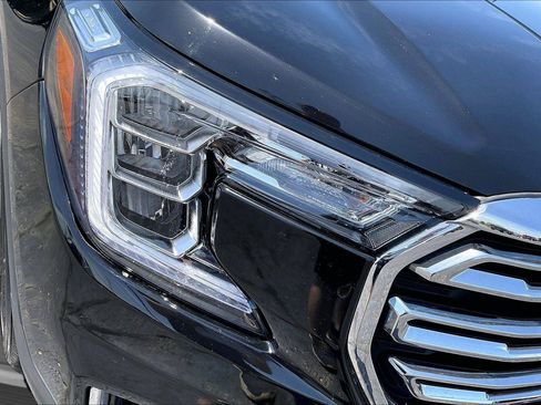 Used 2024 GMC Terrain SLT AWD/4WD image 28