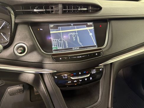 Used 2019 Cadillac XT5 Luxury AWD/4WD image 16