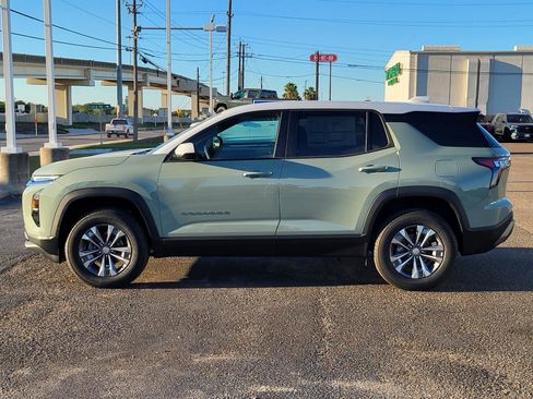 New 2026 Chevrolet Equinox LT image 2