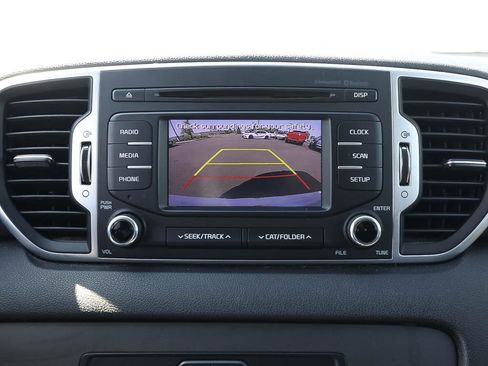 Used 2019 Kia Sportage LX FWD image 17