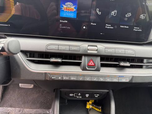 Used 2025 Kia K4 FWD image 30