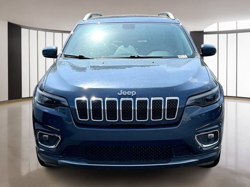Used 2020 Jeep Cherokee Limited w/ Luxury Group image 2