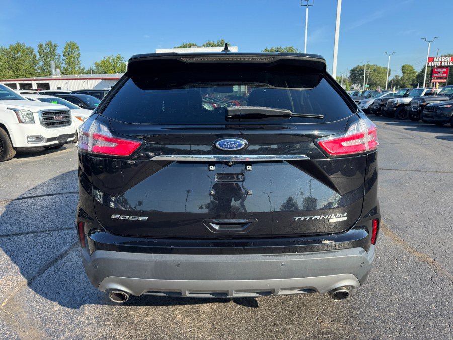 Used 2019 Ford Edge Titanium w/ Cold Weather Package AWD/4WD image 4