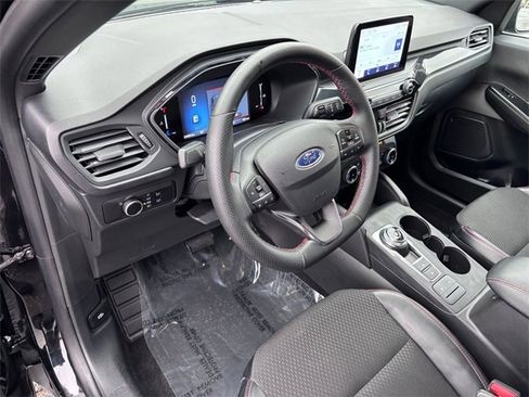 Used 2025 Ford Escape ST-Line image 9