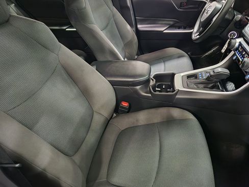 Used 2022 Toyota RAV4 LE AWD/4WD image 32