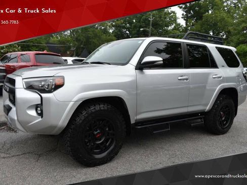 Used 2021 Toyota 4Runner SR5 Premium w/ Moonroof Package AWD/4WD image 1